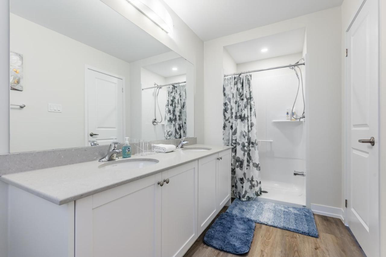 Luxury Townhouse Close To Fairview Casino In Niagara Falls Villa Esterno foto